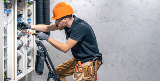 Best Circuit Breaker Repair  in Fort Payne, AL